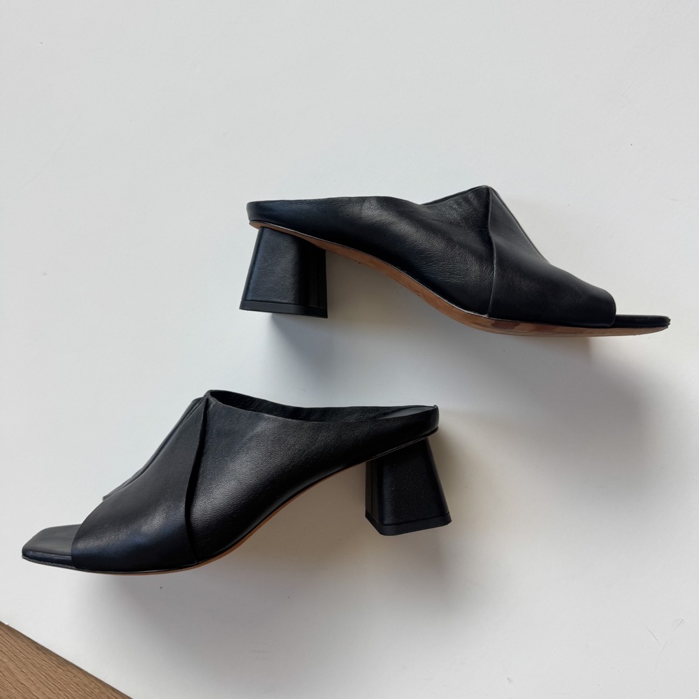Vince Black Leather Square Toe Block Heel Mules Sandals 7.5M Minimal - Picture 4 of 5